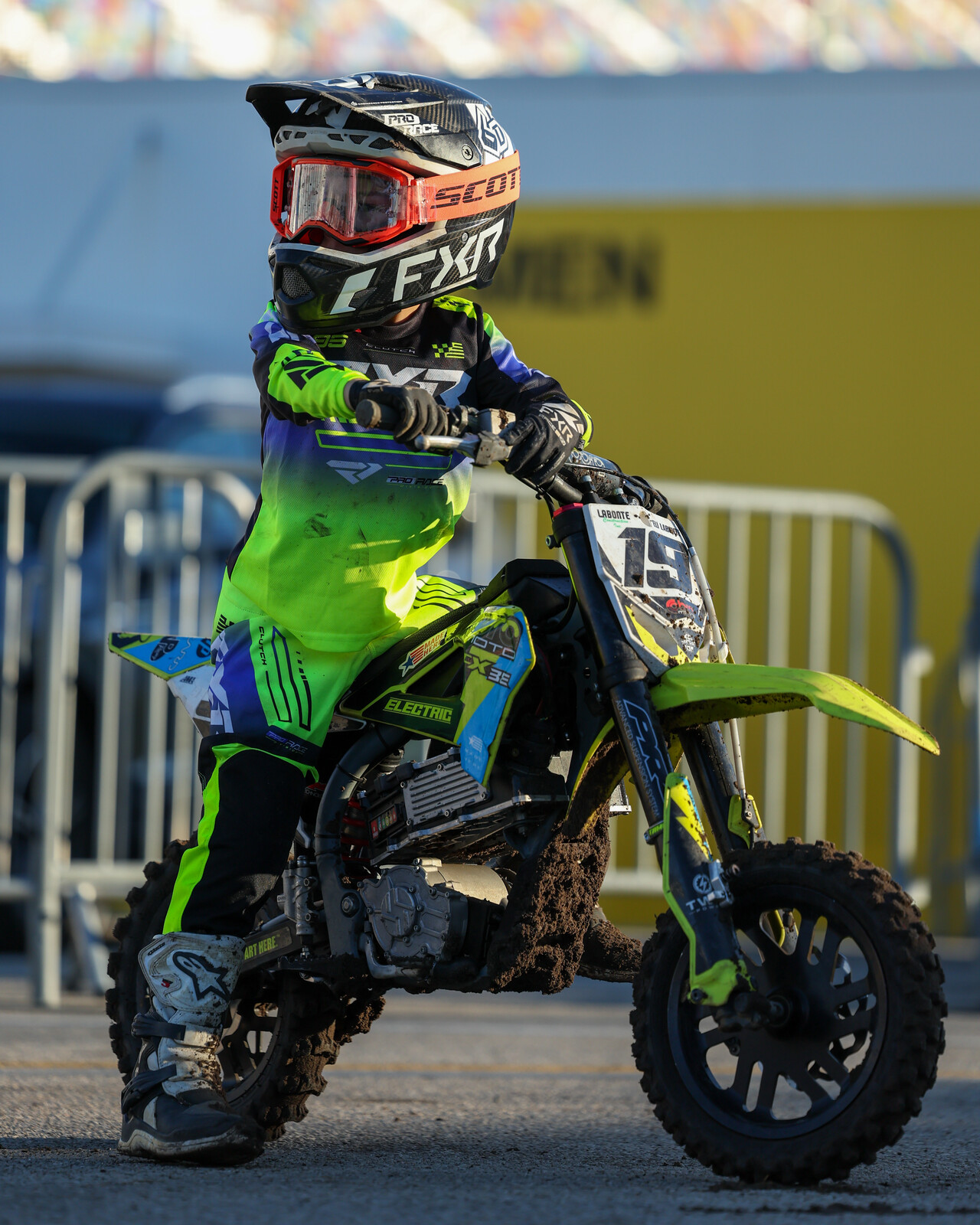 RCSX_DAY2_001-04